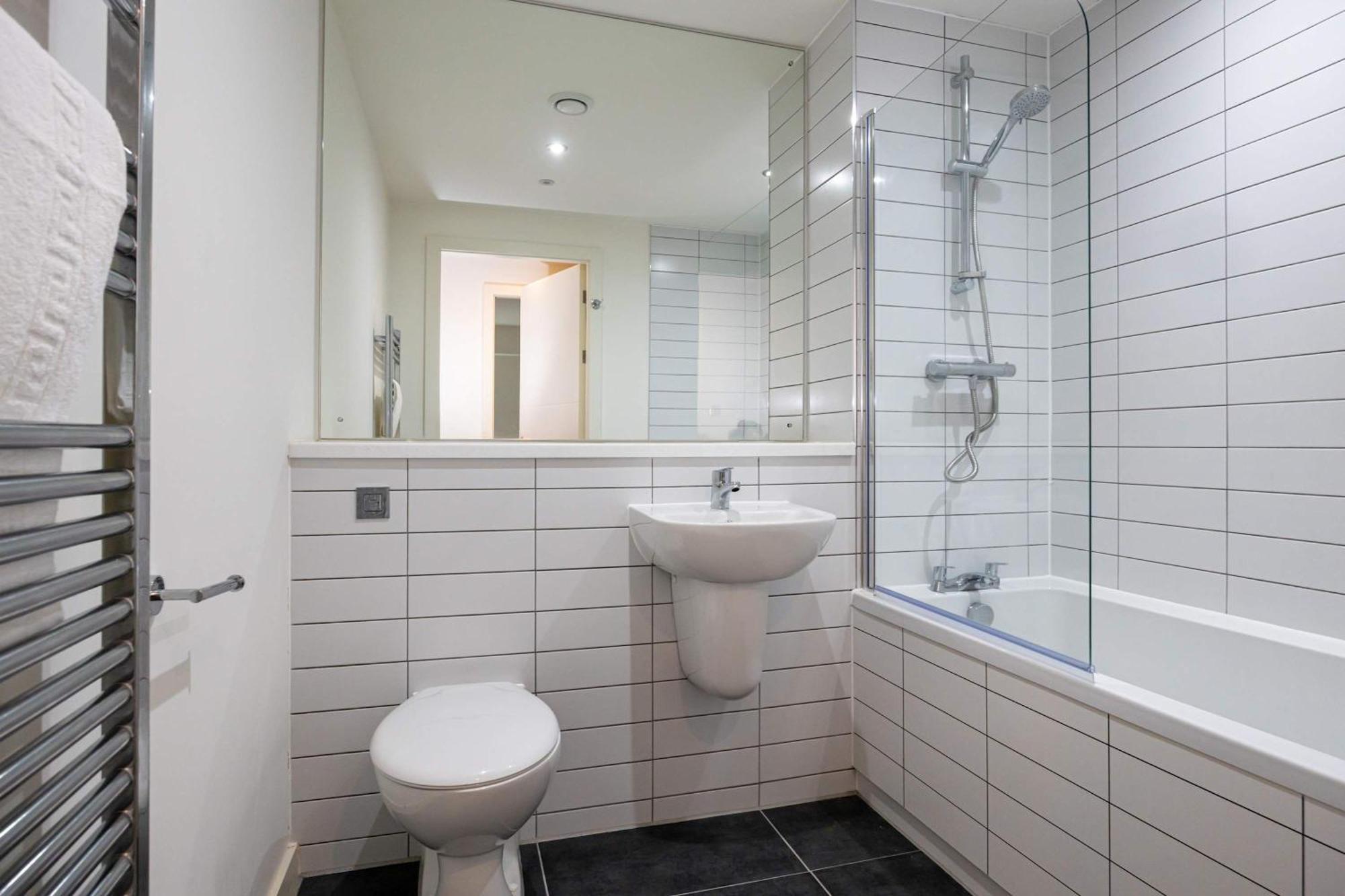 Stylish 2-bedroom * Liverpool